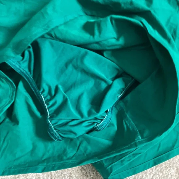 Victoria's Secret PINK Active Green Lined Dolphin Hem running shorts New - Picture 5 of 5